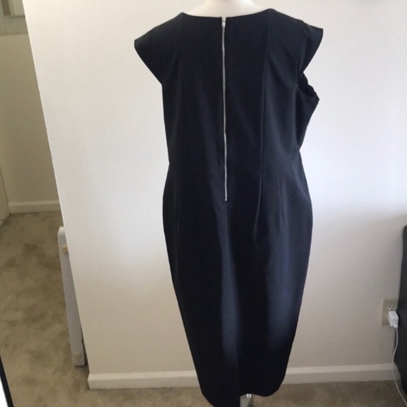 Eloquii black and white color block dress - Picture 4 of 6